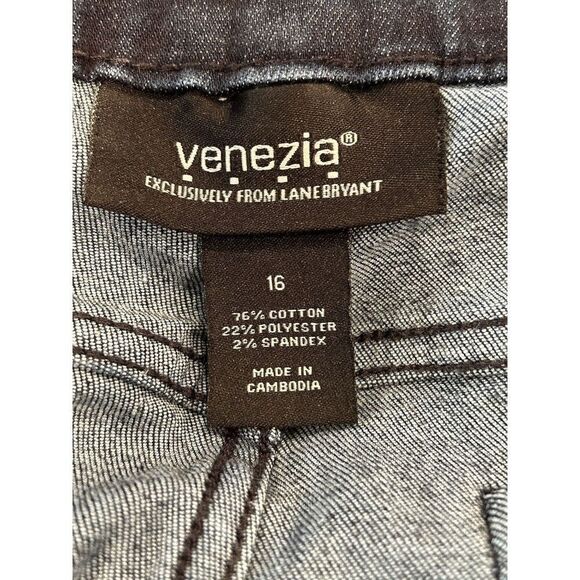 Venezia Lane Bryant Women's Bermuda Jeans Shorts Size 16 - Picture 3 of 4